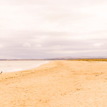 Dornoch Station Hotel Exterior foto The beach at West Bay