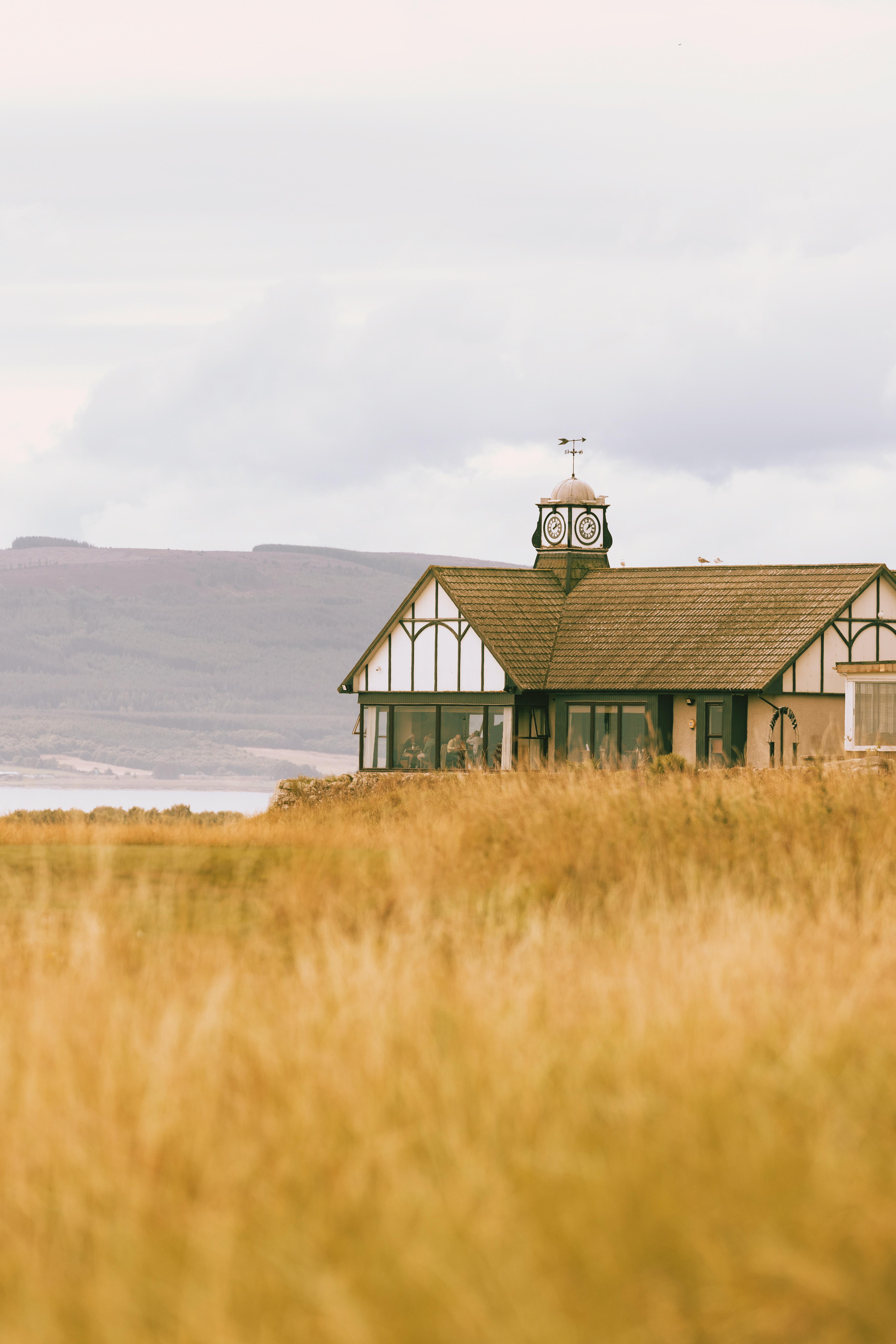 Dornoch Station Hotel Exterior foto The Old Head Clubhouse